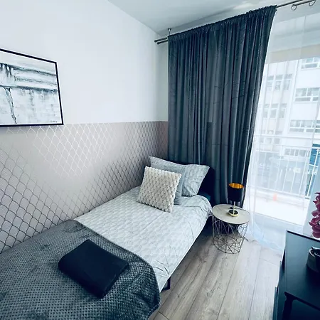 ClickTheFlat Żurawia Street Apart Rooms-3